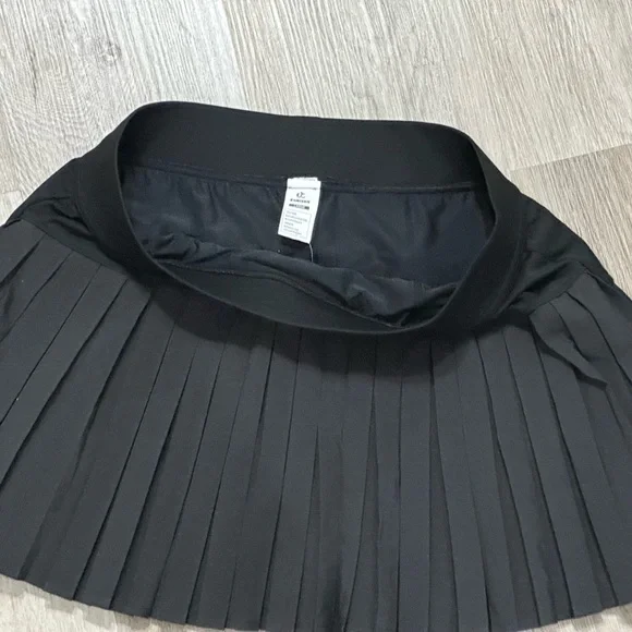 Large mini short-skirt - Picture 4 of 5